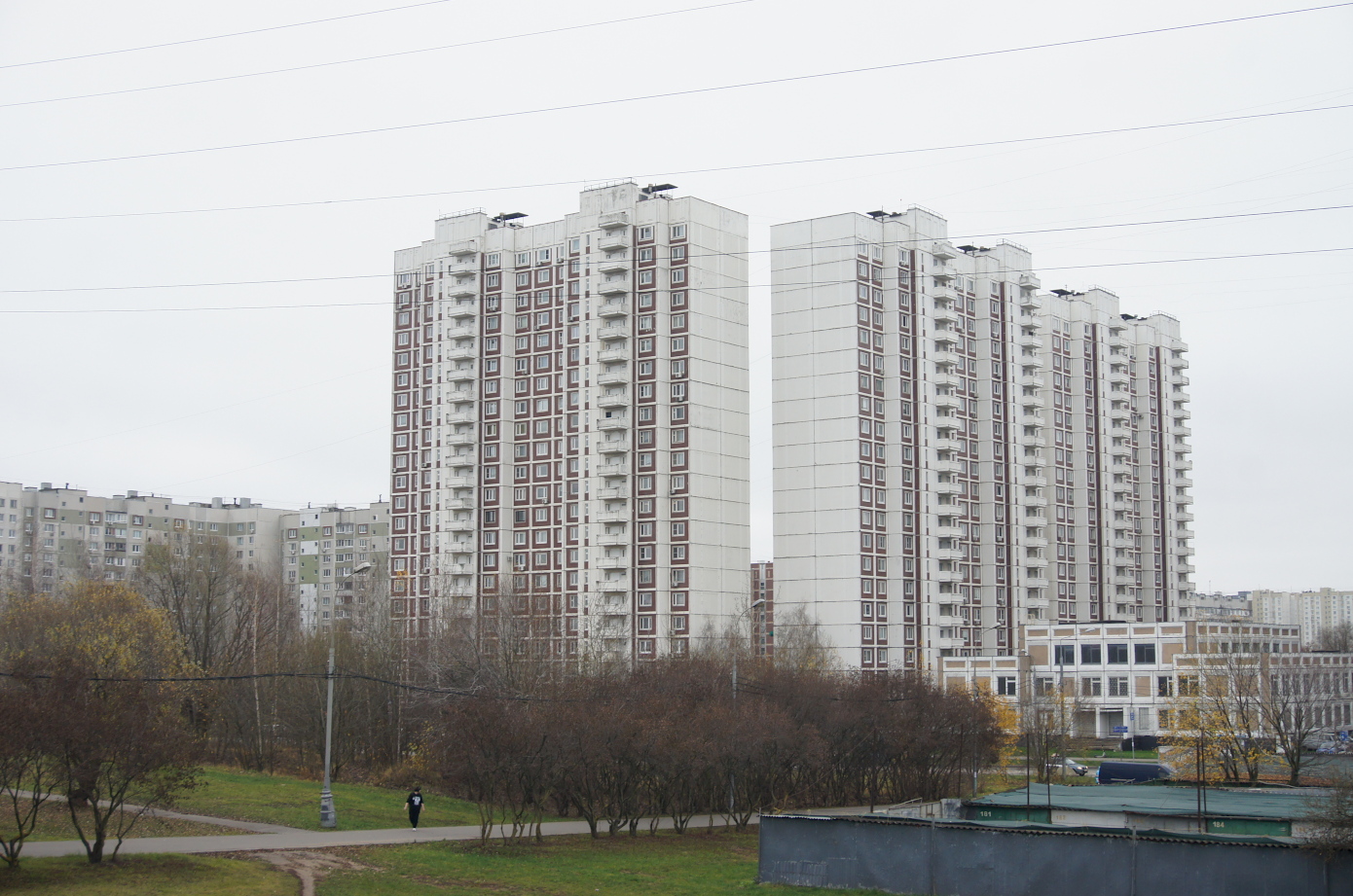 Москва, Старобитцевская улица, 17 корп. 1; Старобитцевская улица, 17 корп. 2; Старобитцевская улица, 17 корп. 3