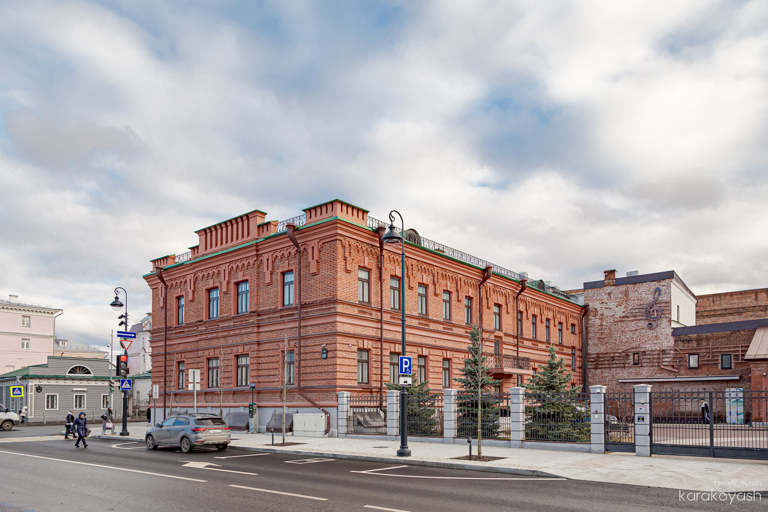 Казань, Улица Муштари, 26 / Улица Максима Горького, 22