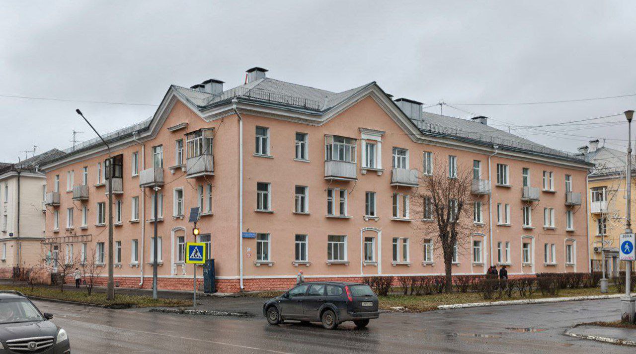 Лесной, Коммунистический проспект, 28