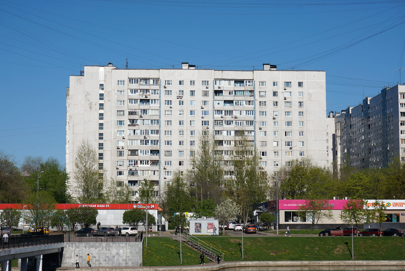 Москва, Паромная улица, 7 корп. 2 (подъезд 3); Паромная улица, 7 корп. 2 (подъезды 1-2)