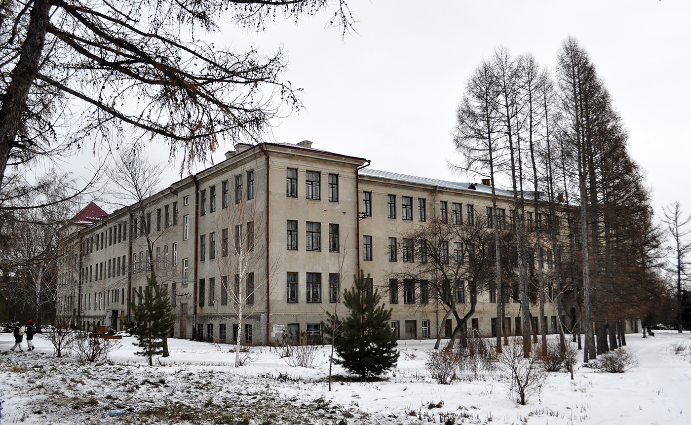 Омск, Институтская площадь, 1