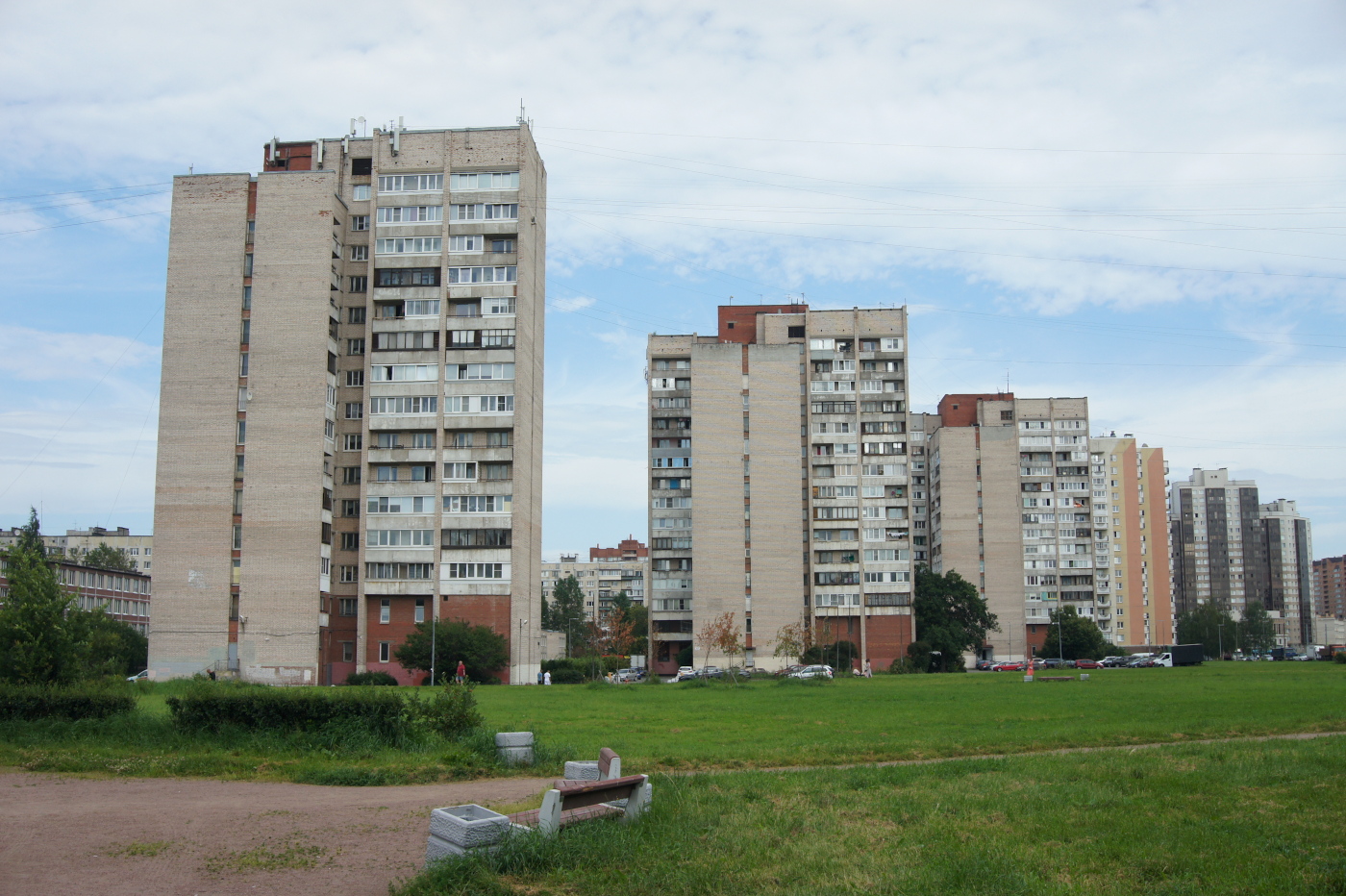 Санкт-Петербург, Купчинская улица, 4 корп. 3; Купчинская улица, 4 корп. 4; Будапештская улица, 71 корп. 4