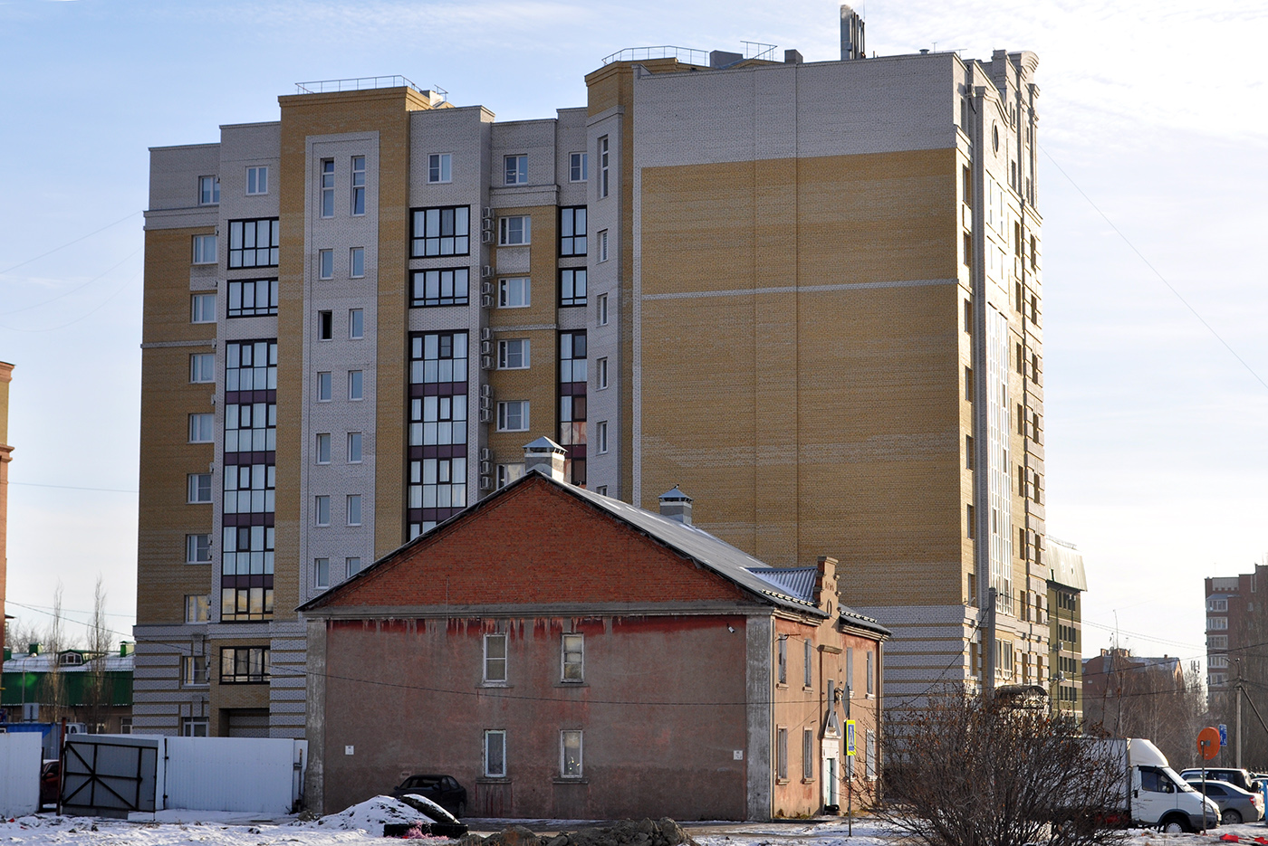 Омск, Осоавиахимовская улица, 48; 1-я Северная улица, 91