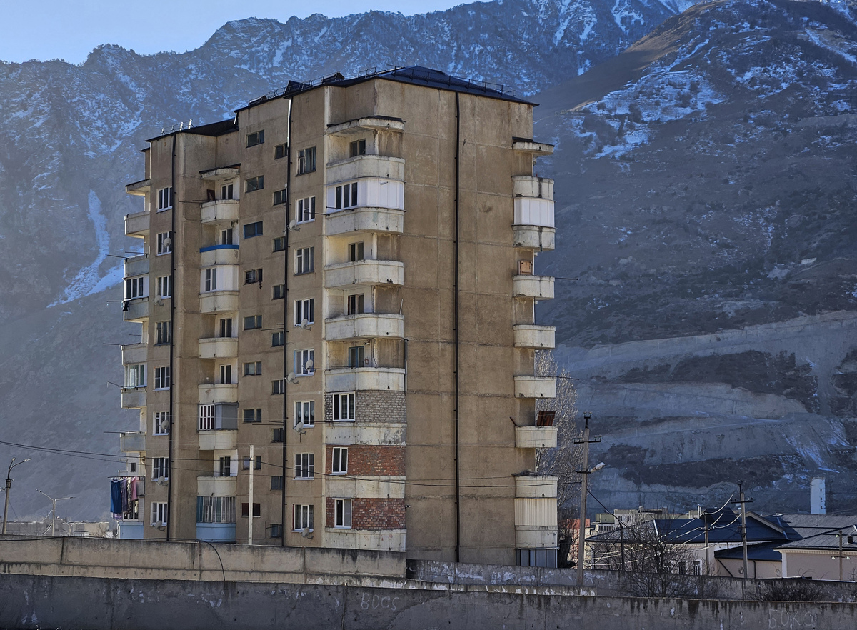 Тырныауз, Молодёжный переулок, 1