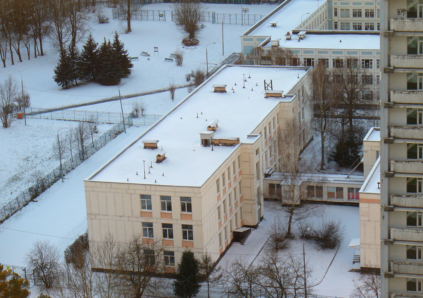 Зеленоград, 10-й микрорайон, корп. 1016