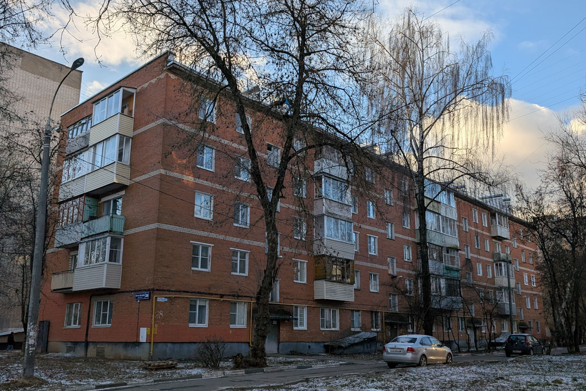 Подольск, Микрорайон Климовск, Проспект 50 лет Октября, 28