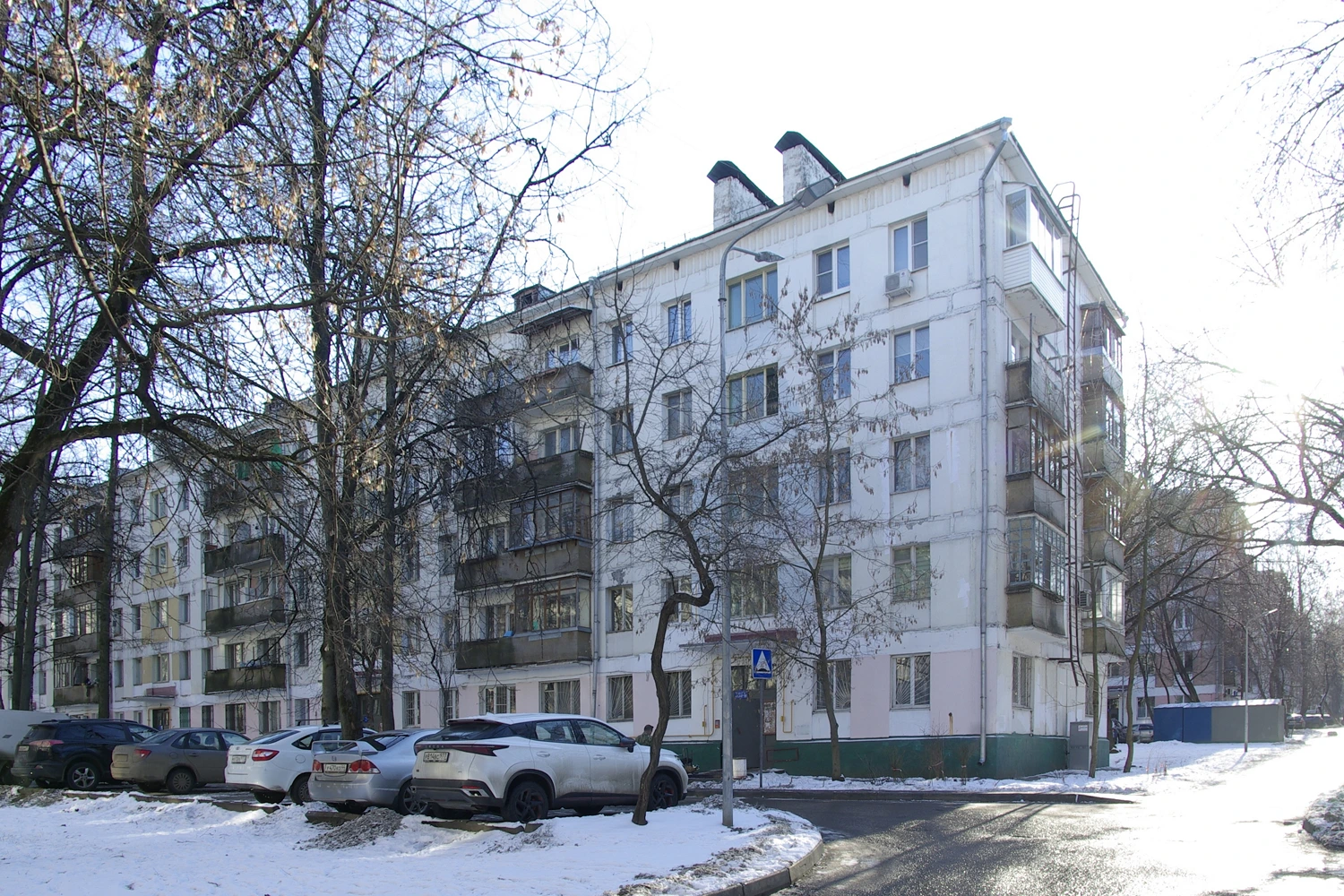 Москва, Азовская улица, 10