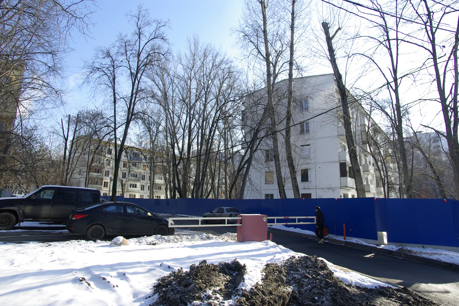 Москва, Нахимовский проспект, 17 корп. 2; Одесская улица, 3