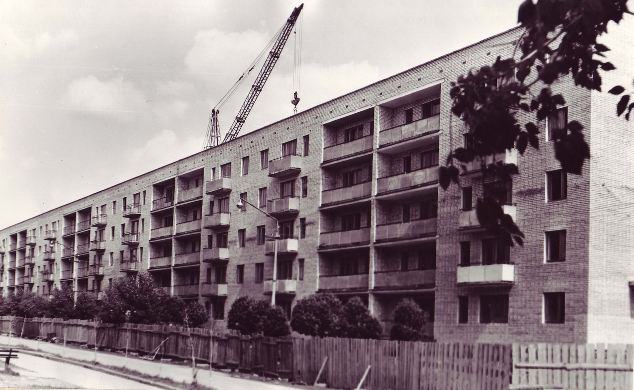 Пикалёво, Школьная улица, 25