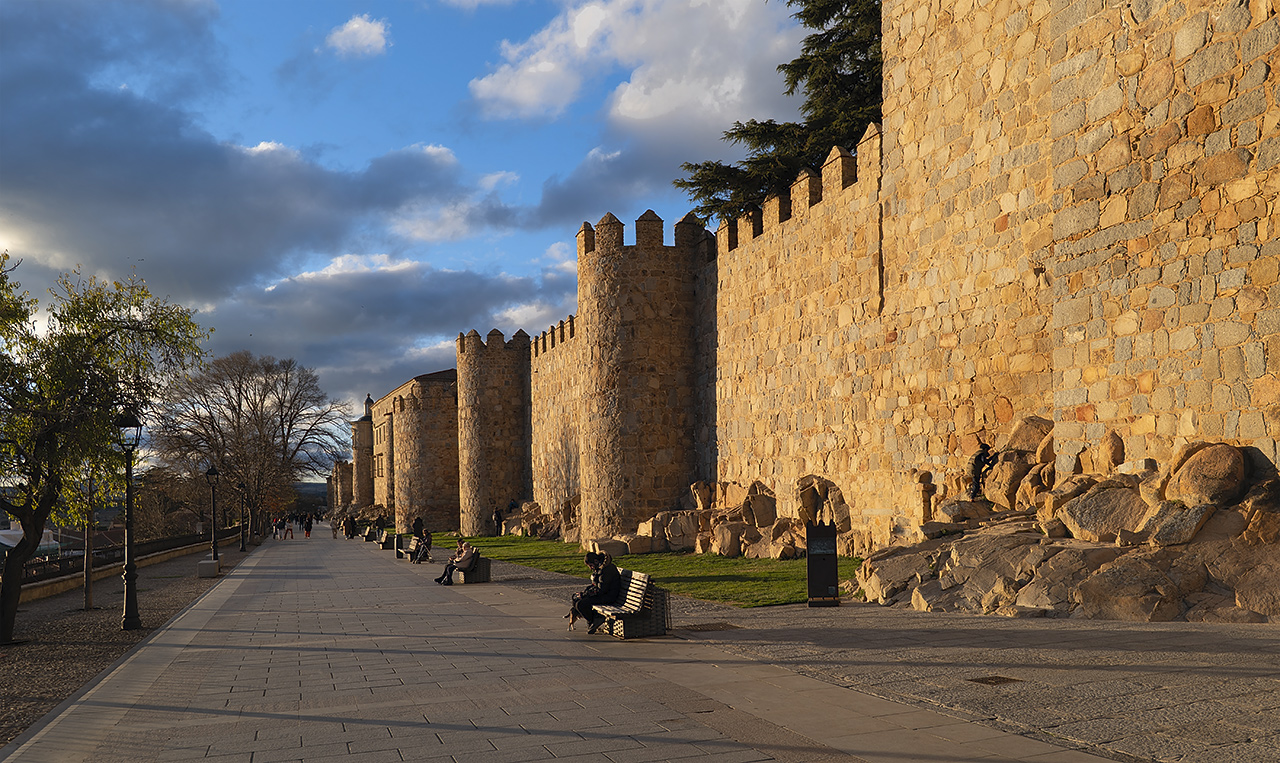 Авила, Muralla de Ávila