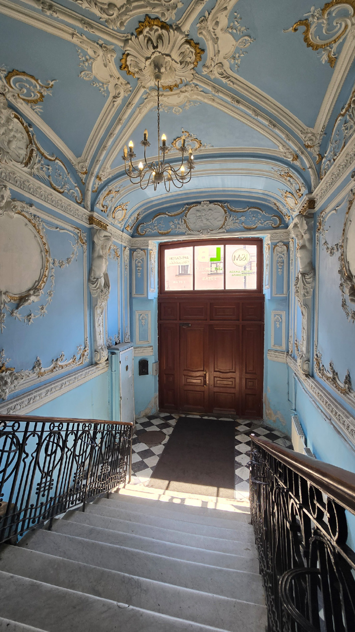 Sankt Petersburg, Кузнечный переулок, 6