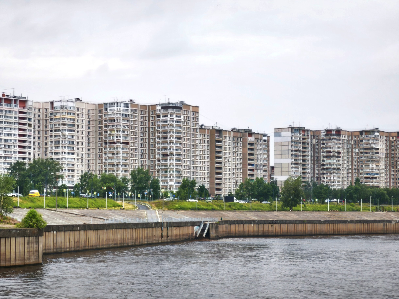 Nizhny Novgorod, Волжская набережная, 10; Волжская набережная, 9