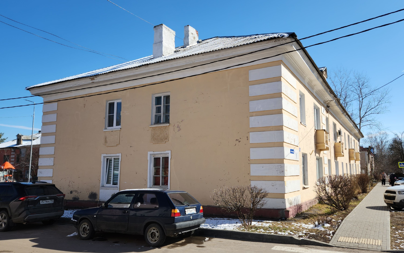 Коломна, Улица Кутузова, 11 / Улица Черняховского, 9