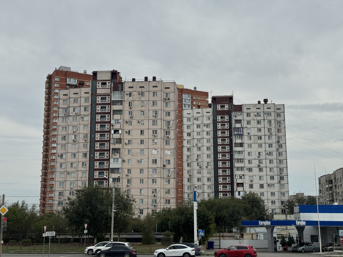 Волгоград, Авиаторская улица, 4; Авиаторская улица, 2