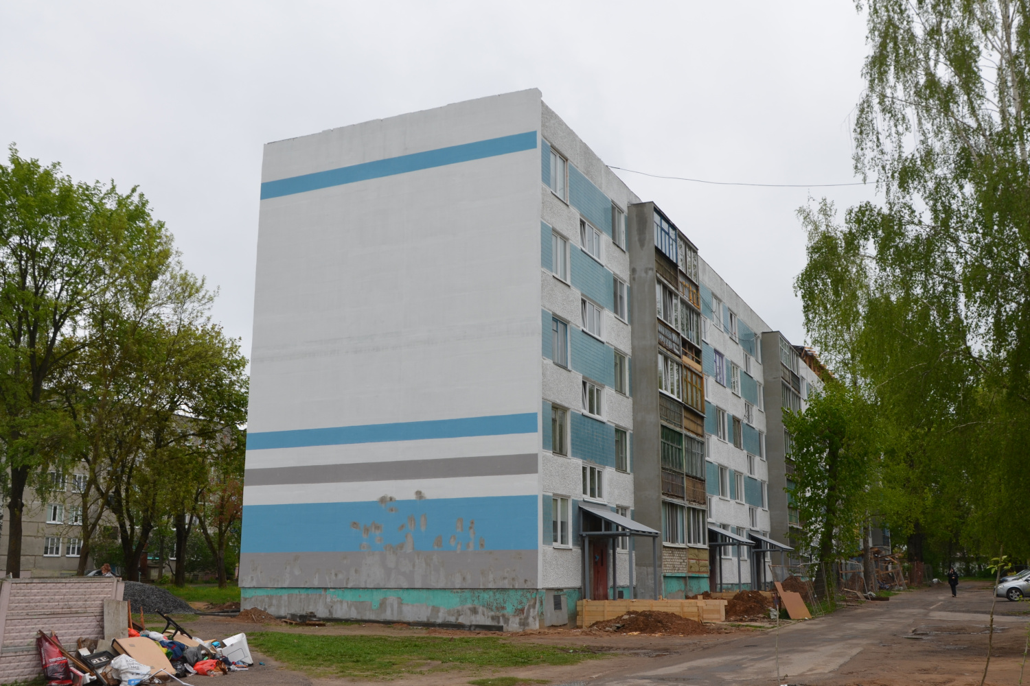 Лошница, Молодёжная улица, 23