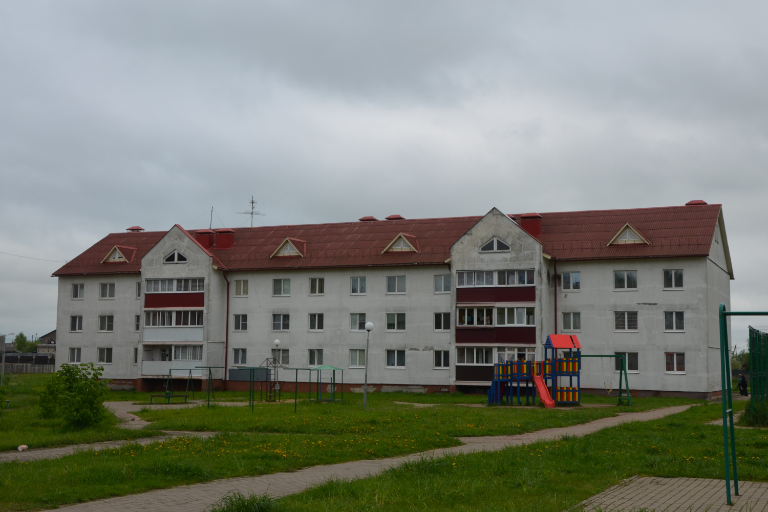 Лошница, Молодёжная улица, 54А; Молодёжная улица, 54