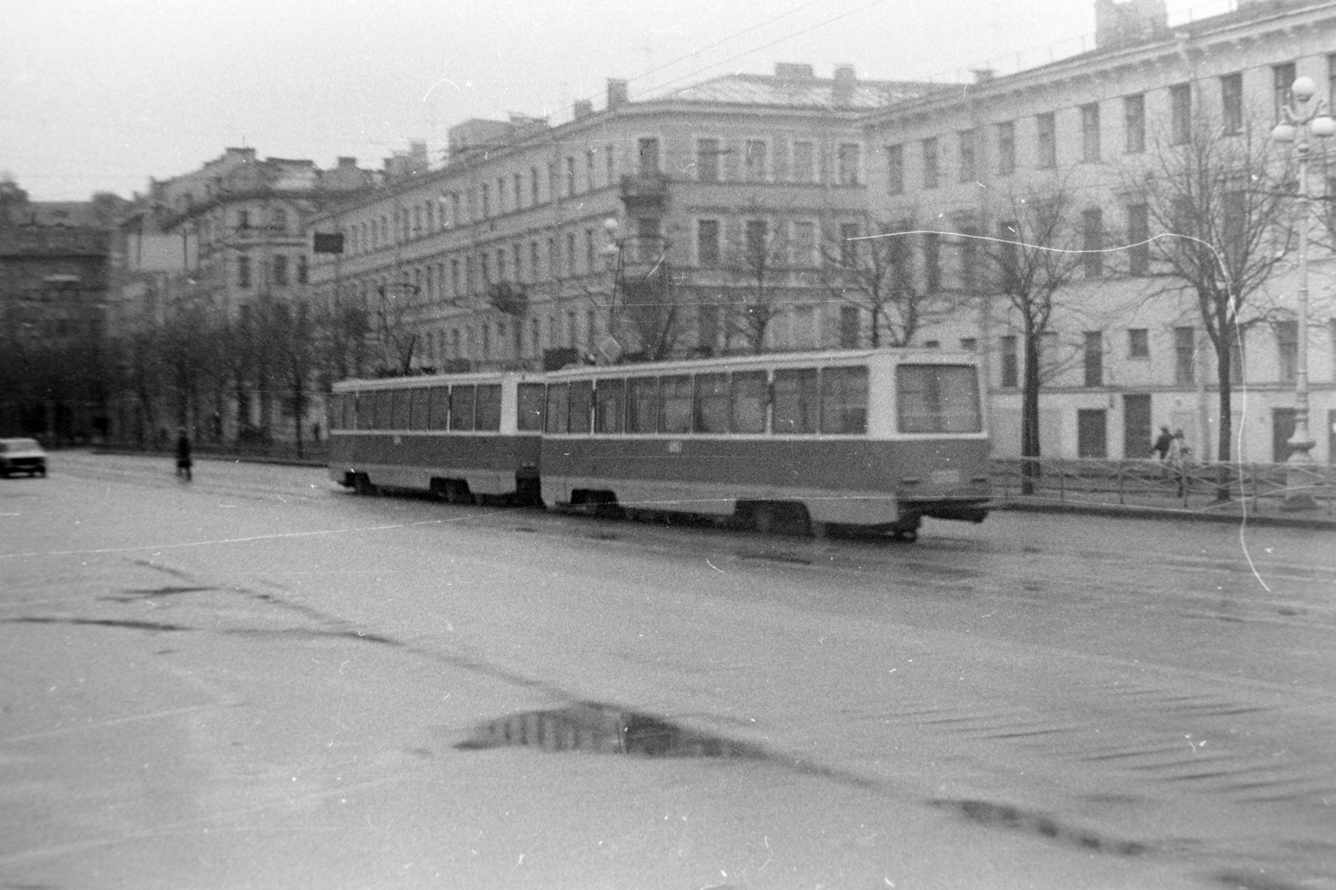 Sankt Petersburg, Загородный проспект, 70; Бронницкая улица, 1-3