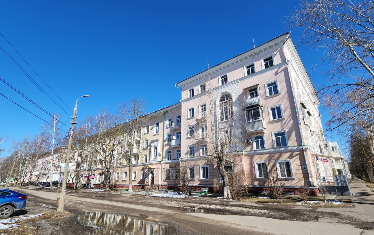 Коломна, Улица Ватутина, 1 / Улица Суворова, 40