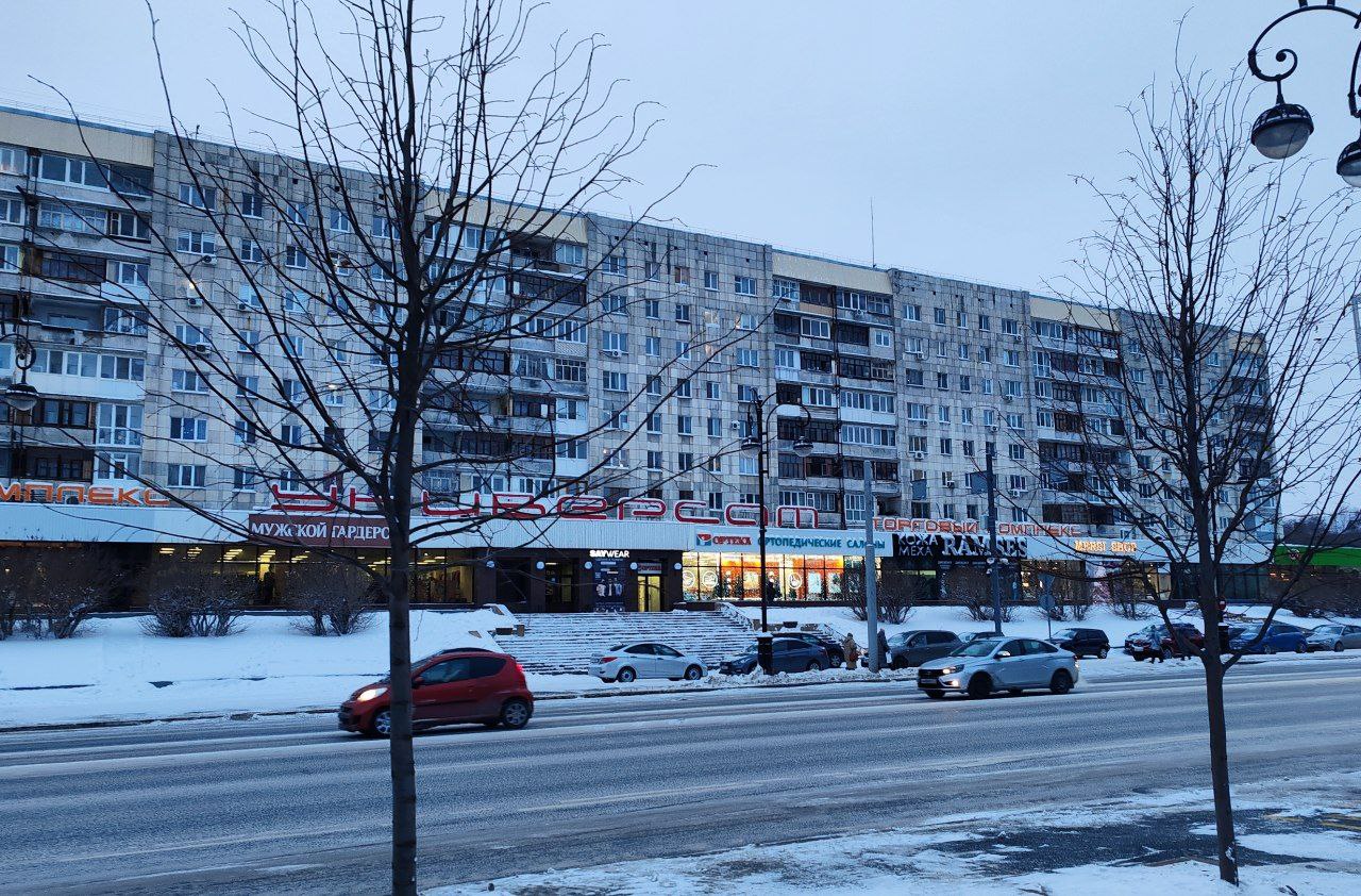 Тюмень, Улица Республики, 90