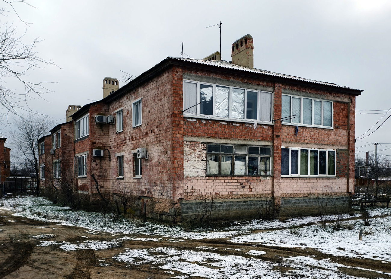 Астрахань, Нефтебазовская площадь, 29