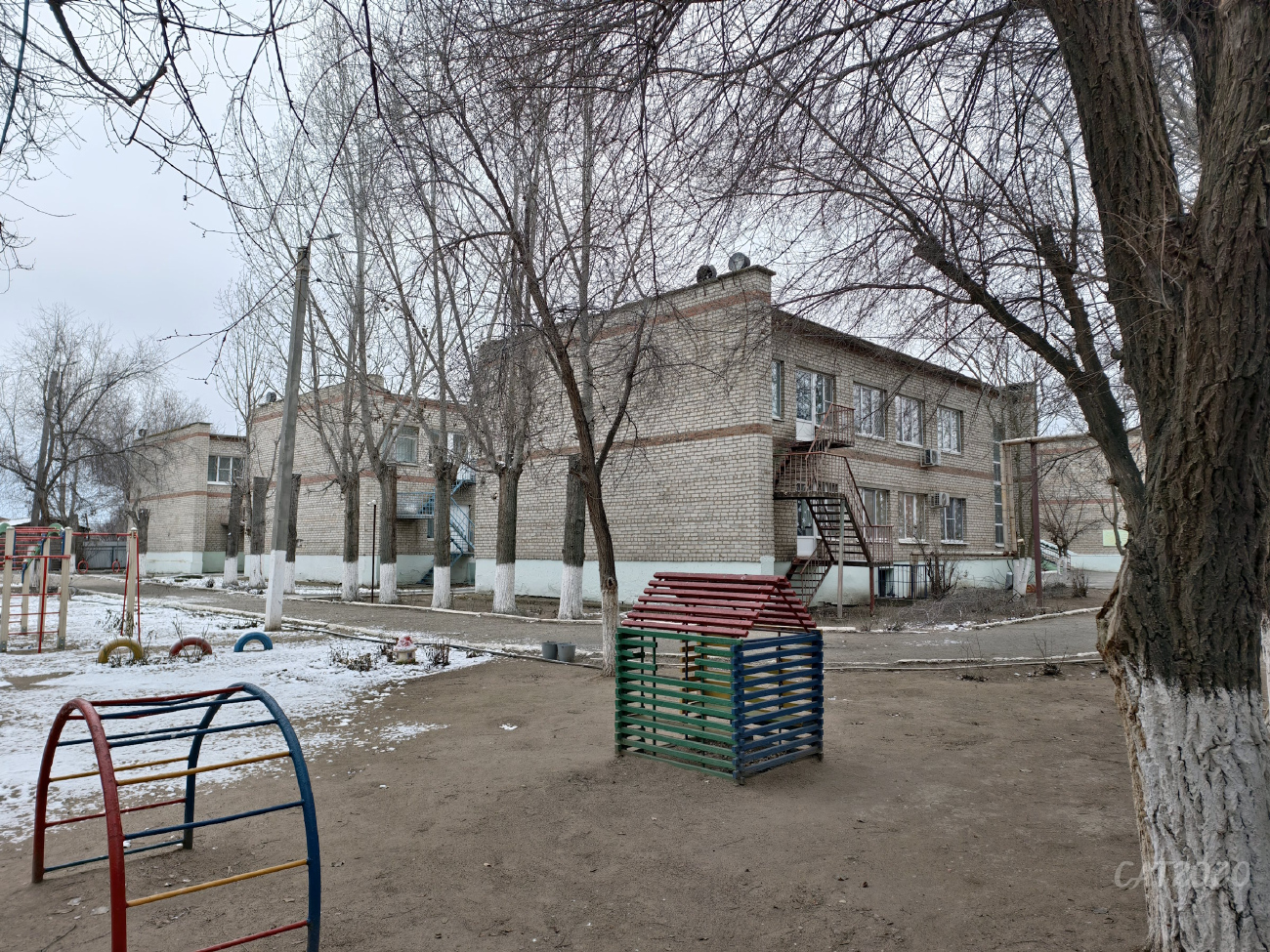 Astrakhan, Заводская площадь, 96