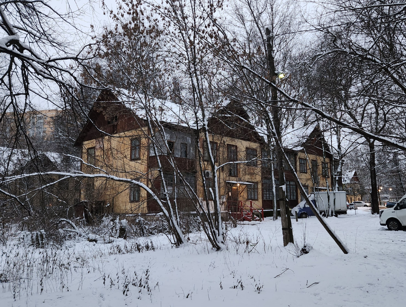 Красногорск, Центральный проезд, 11