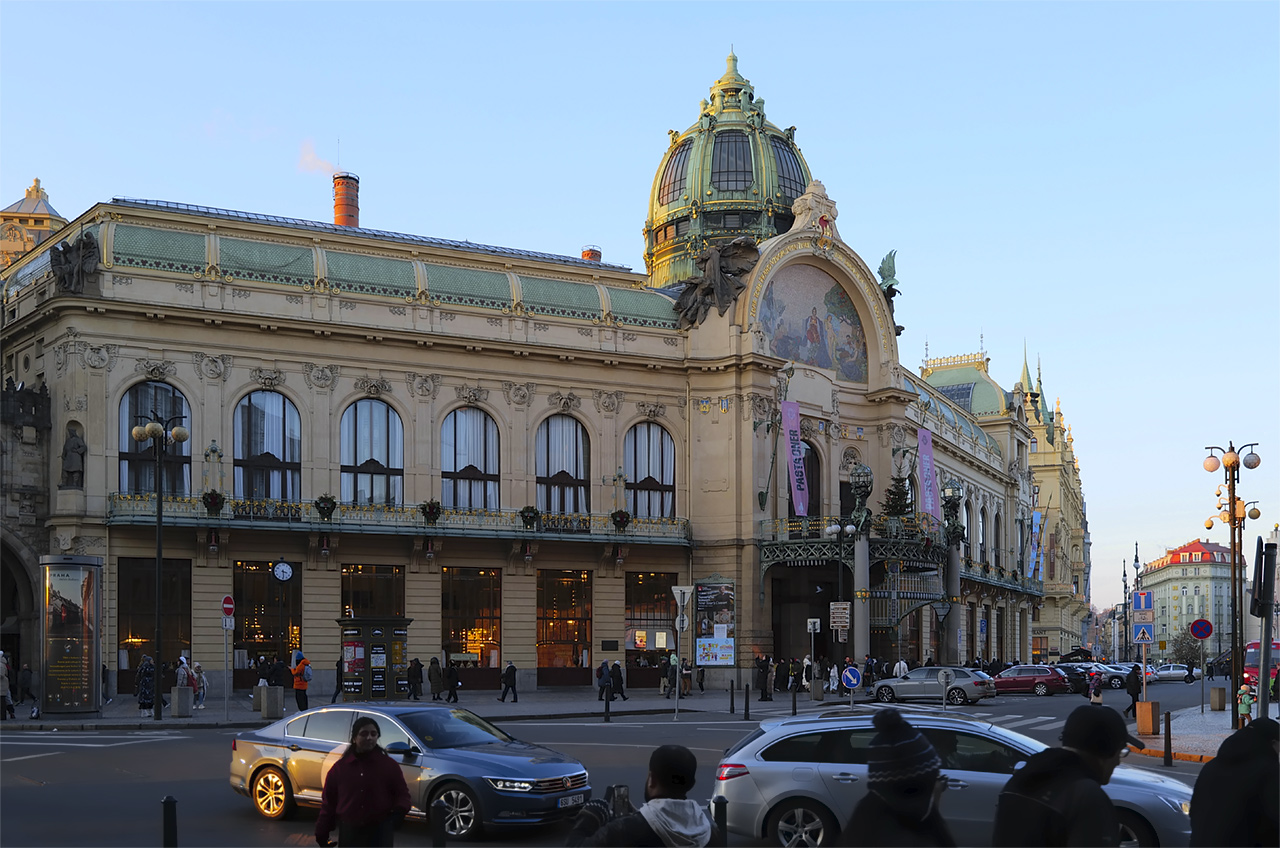 Прага, U Obecního domu, 2 / Náměstí Republiky, 5 / U Prašné brány, 2