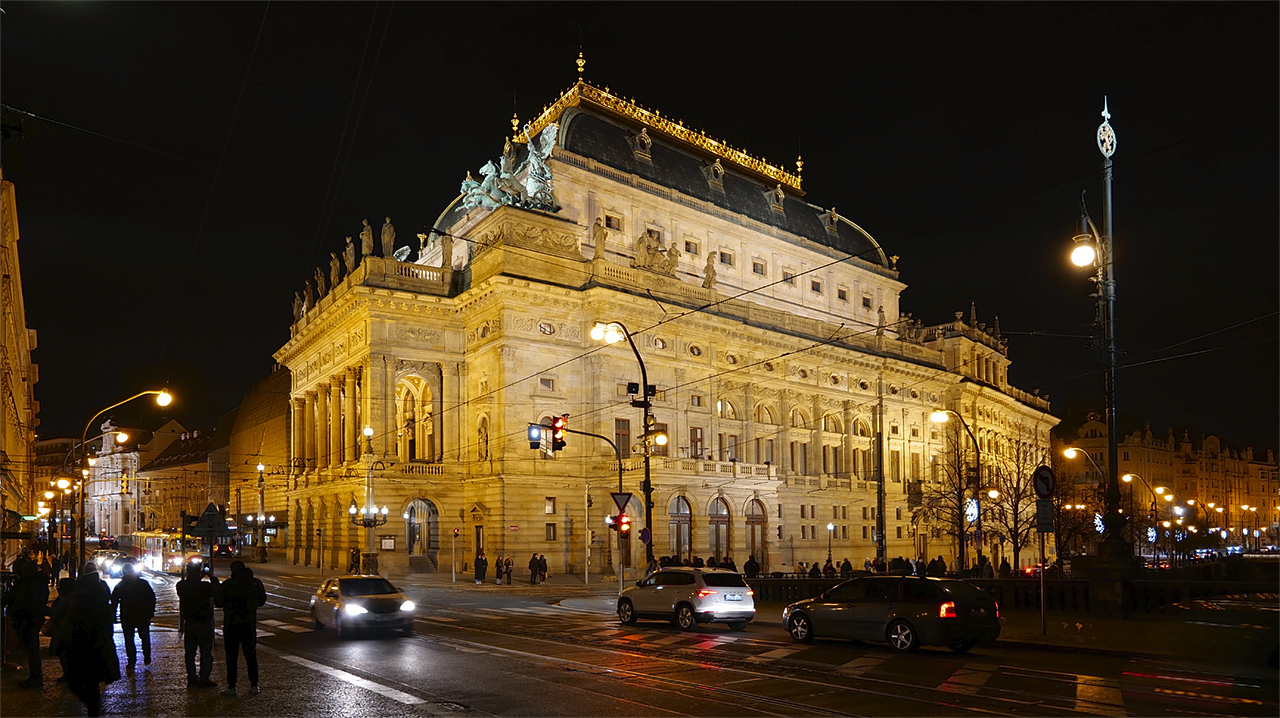 Прага, Ostrovní, 1 / Národní, 2