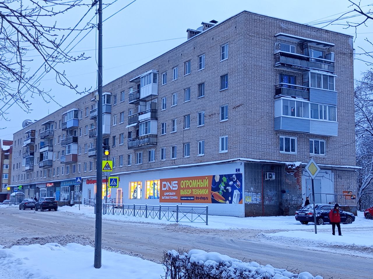 Пикалёво, 5-й микрорайон, 13