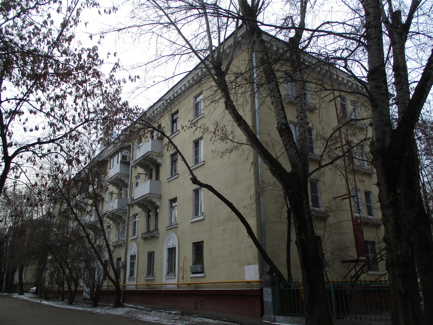 Москва, Люблинская улица, 7 / Саратовская улица, 2 корп. 2