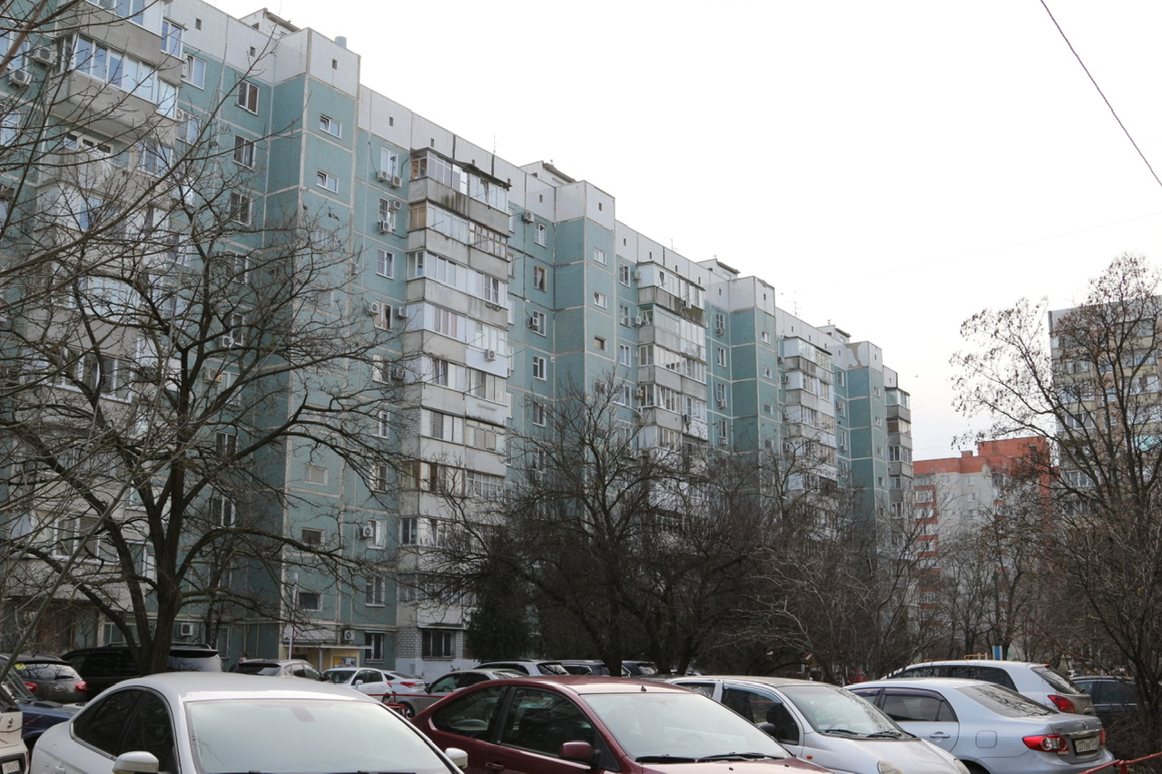 Краснодар, Проспект Чекистов, 3; Проспект Чекистов, 1