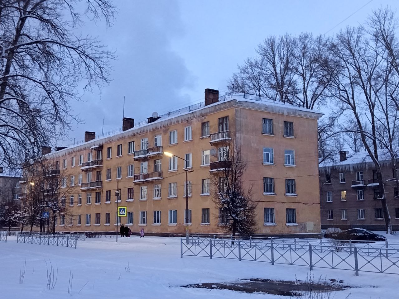 Пикалёво, Школьная улица, 63