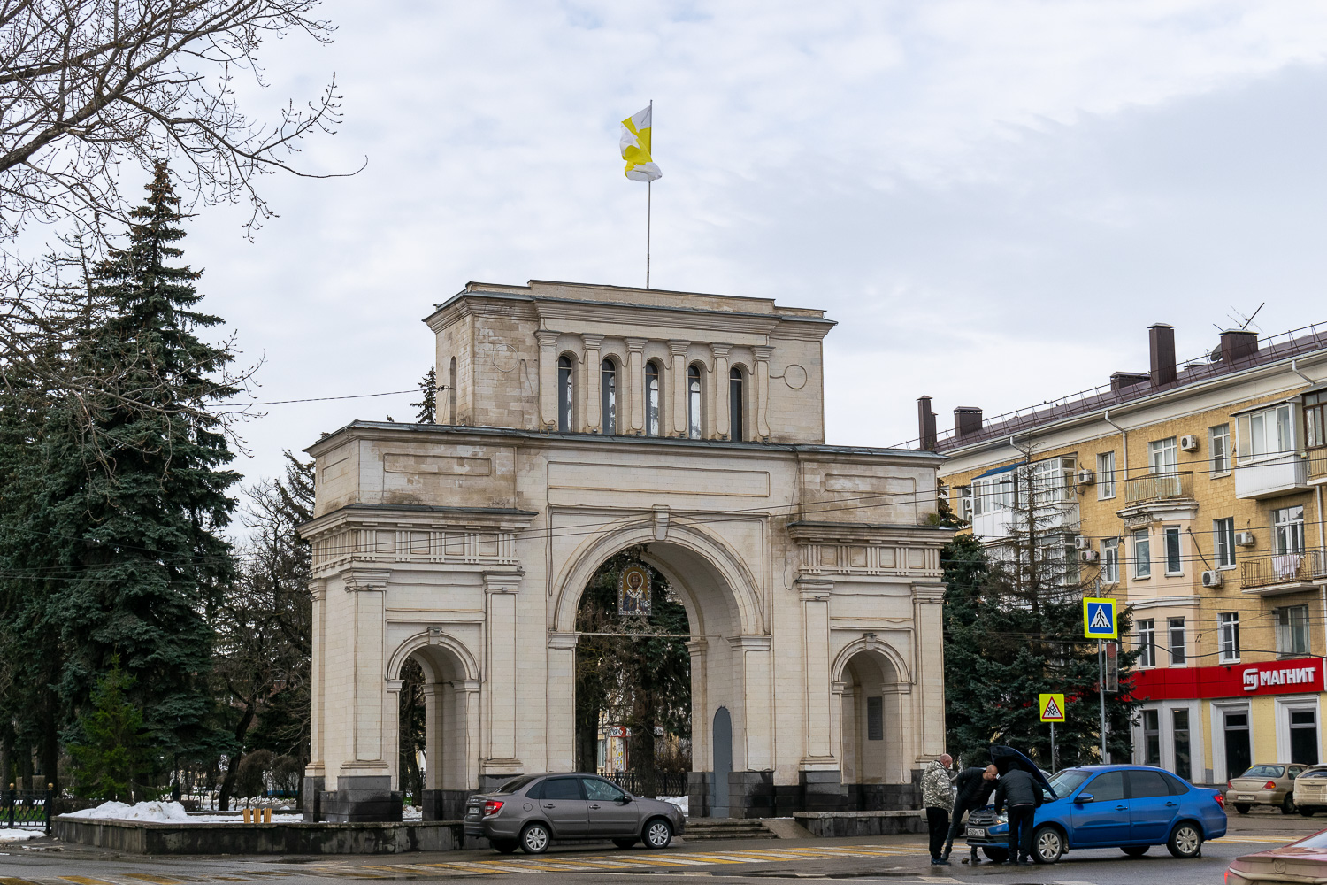 Ставрополь, Бульвар им. Генерала Ермолова, Триумфальная арка