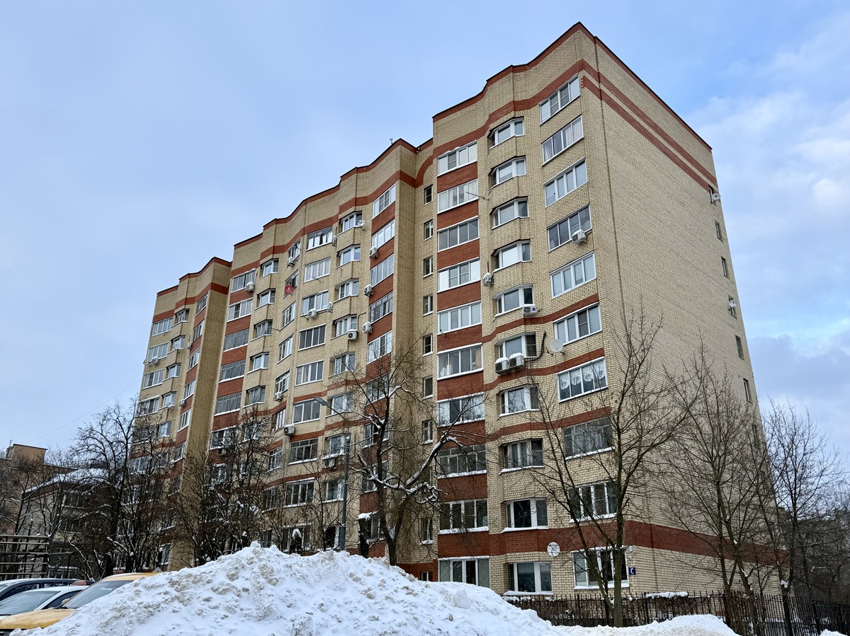 Pushkino, Улица 50 лет Комсомола, 15