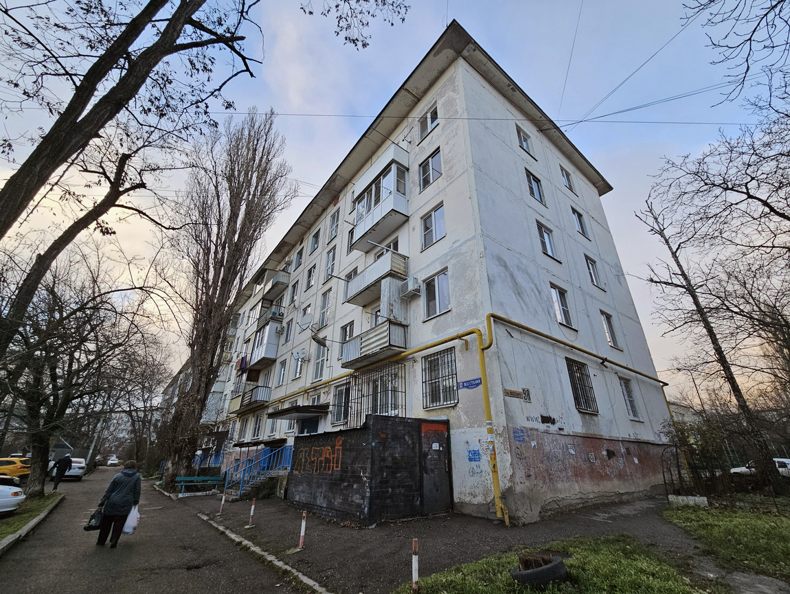 Пятигорск, Улица Восстания, 98