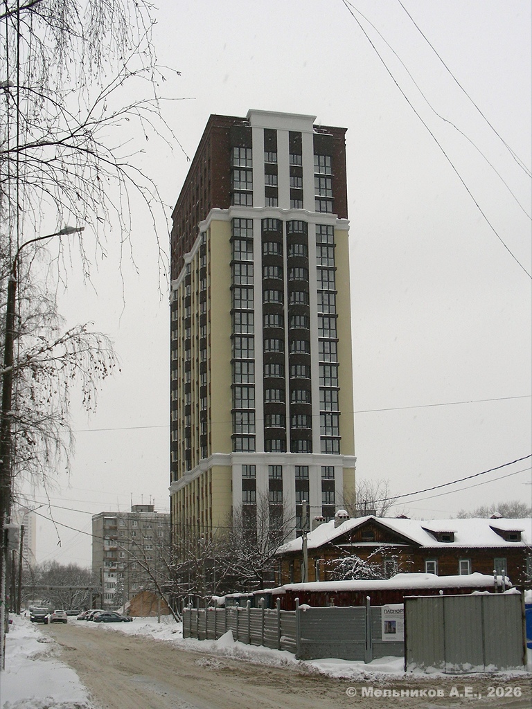 Нижний Новгород, Улица Менделеева, 22 / Улица Искры, 7