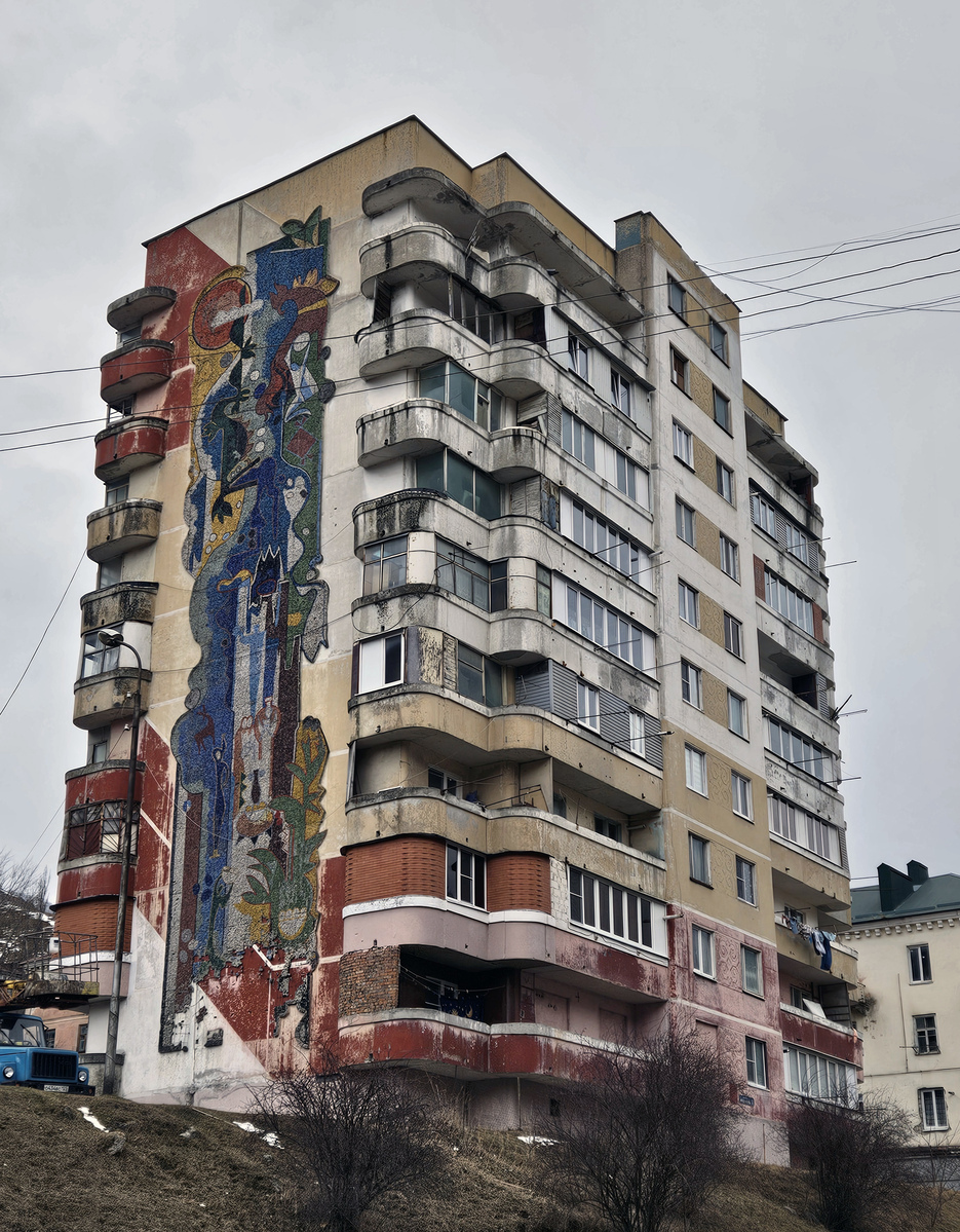 Тырныауз, Эльбрусский проспект, 1