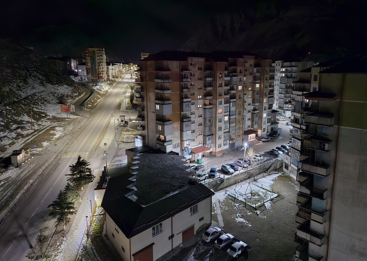 Тырныауз, Улица Мусукаева, 4; Эльбрусский проспект, 1