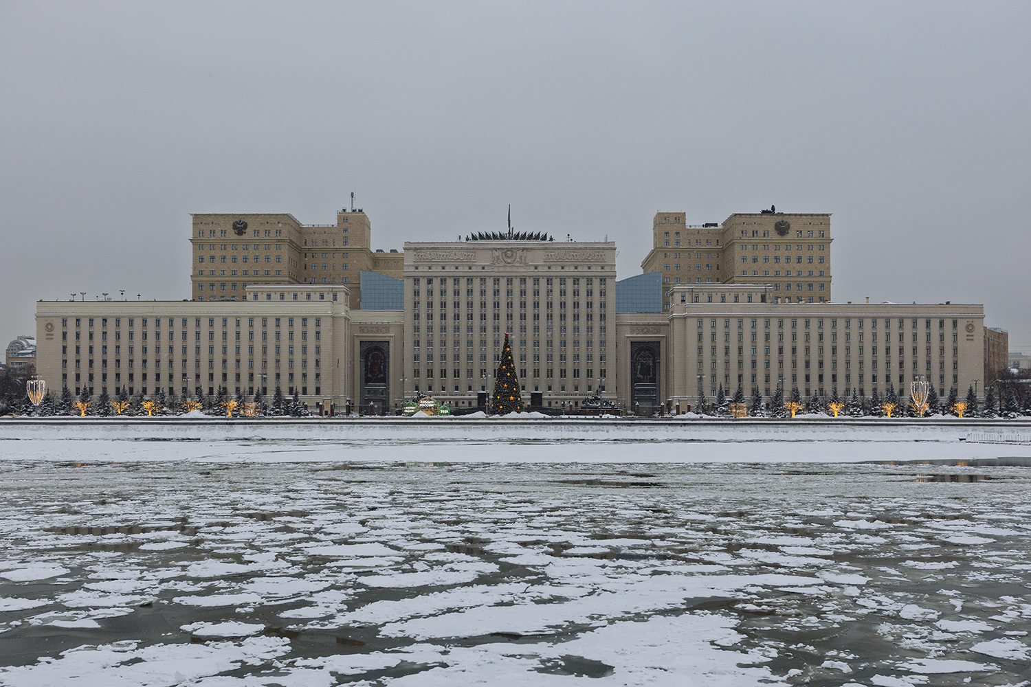 Moskva, Фрунзенская набережная, 22 стр. 4; Фрунзенская набережная, 22 стр. 3; Фрунзенская набережная, 22 стр. 1