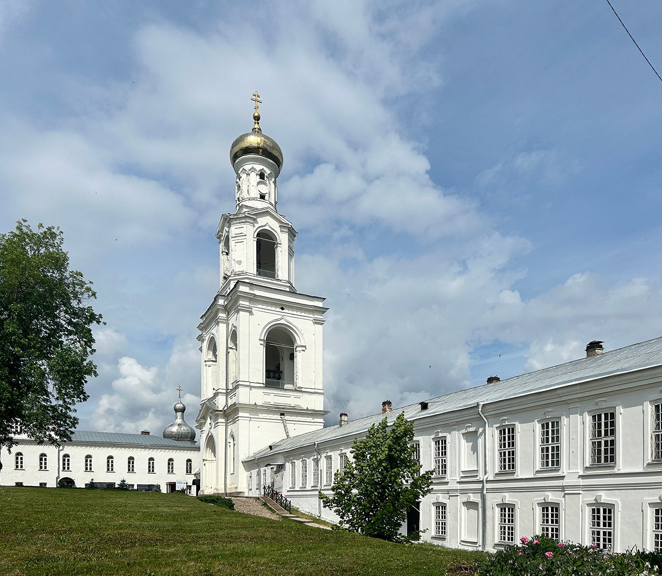 Великий Новгород, Юрьевское шоссе, 10 стр. 4; Юрьевское шоссе, 10 стр. 5; Юрьевское шоссе, 10 стр. 2