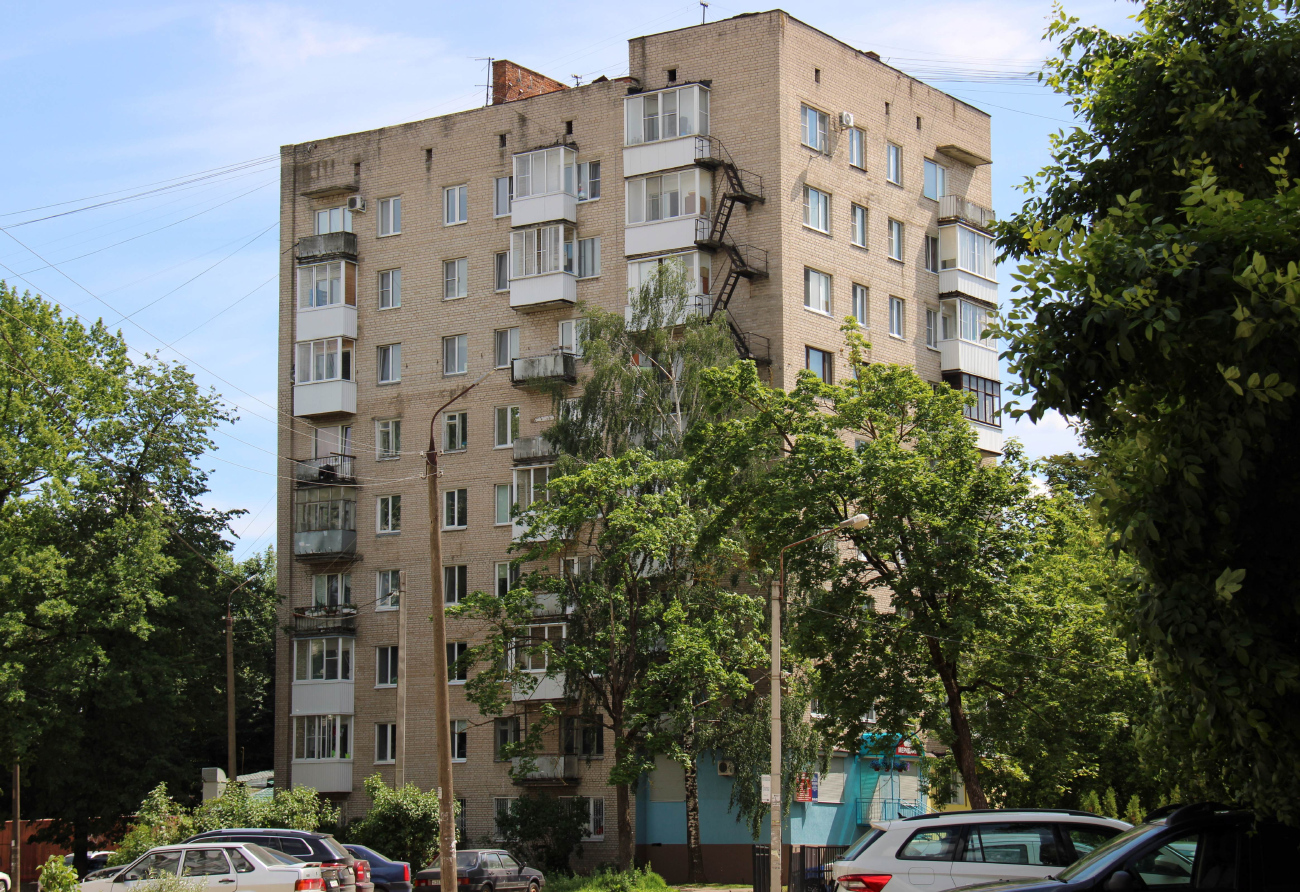 Смоленск, Улица Октябрьской Революции, 24