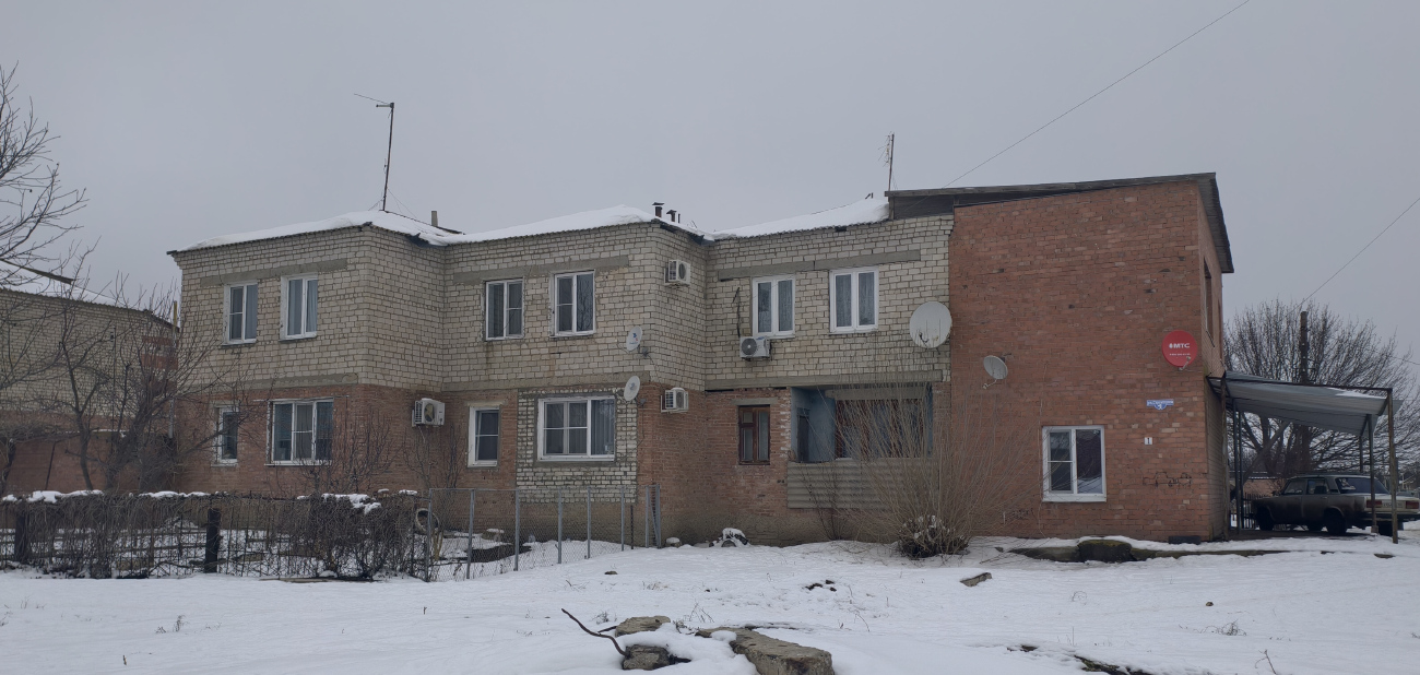 Красный Яр, Улица Строителей, 1