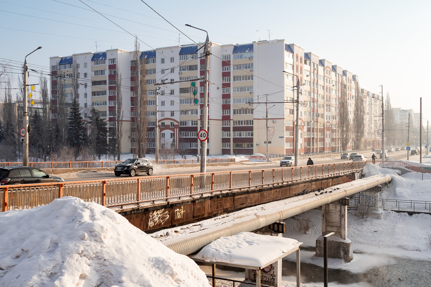 Стерлитамак, Улица Худайбердина, мост; Улица Худайбердина, 52