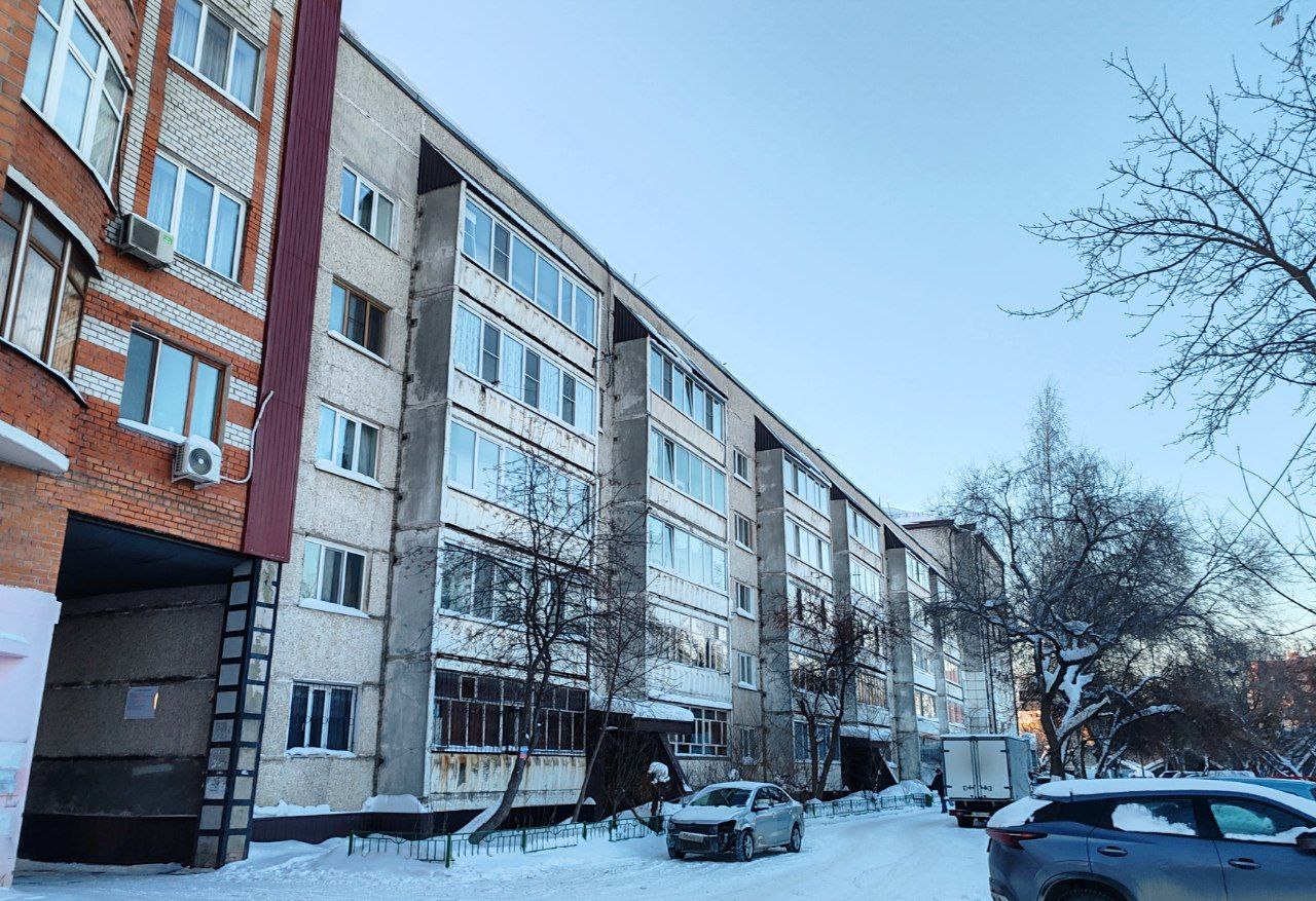 Тюмень, Флотская улица, 11; Флотская улица, 11А; Улица Степана Халтурина, 8