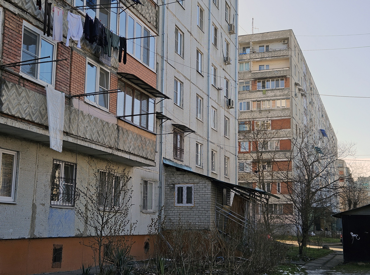 Владикавказ, Московская улица, 36; Московская улица, 42 корп. 2