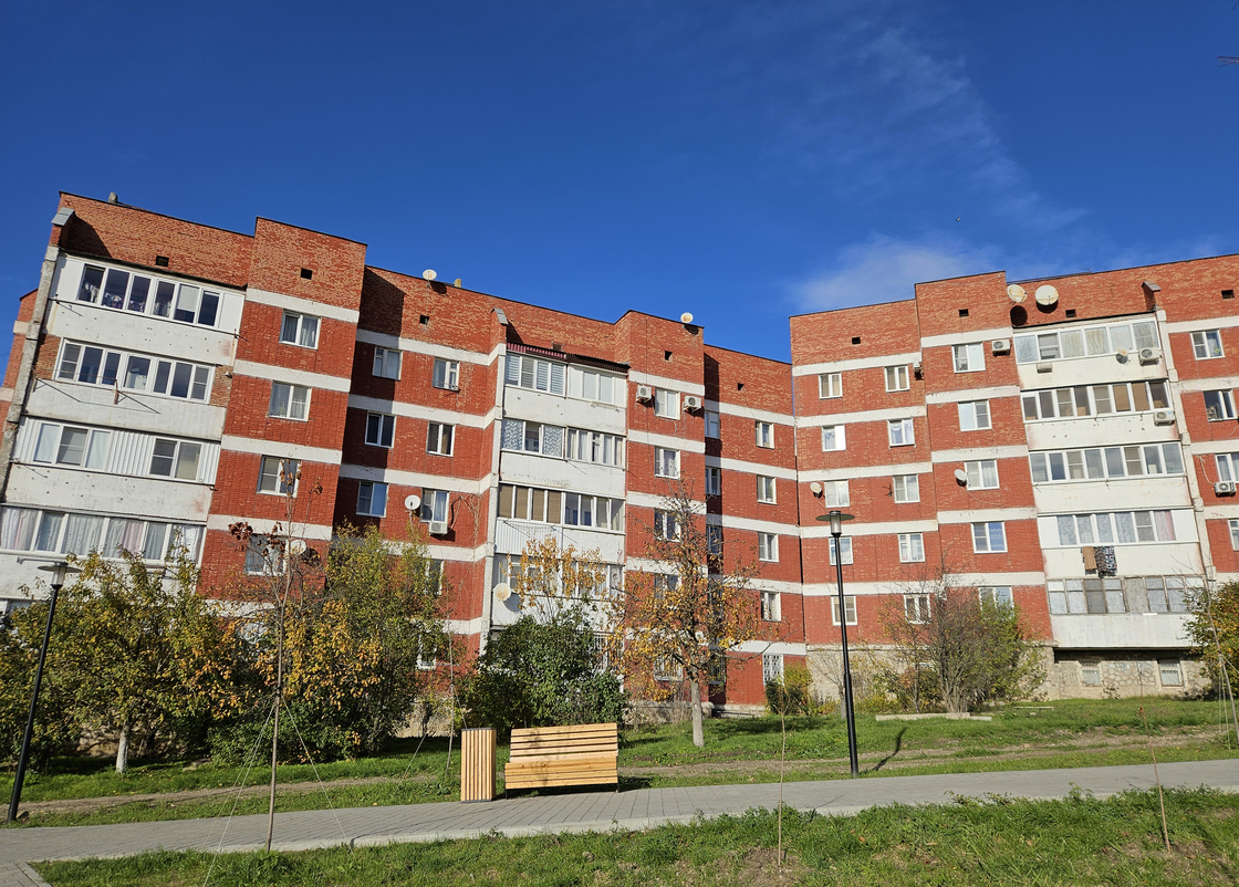 Лермонтов, Улица Волкова, 14 корп. 1