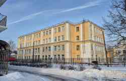 Lomonosov, Улица Дегтярёва, 1 / Александровская улица, 7