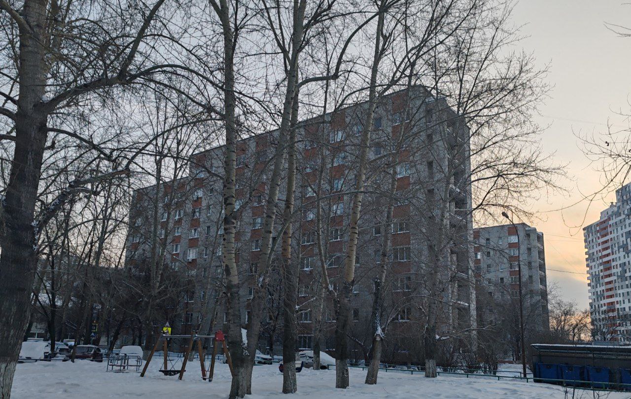 Тюмень, Улица Ватутина, 12; Улица Ватутина, 10