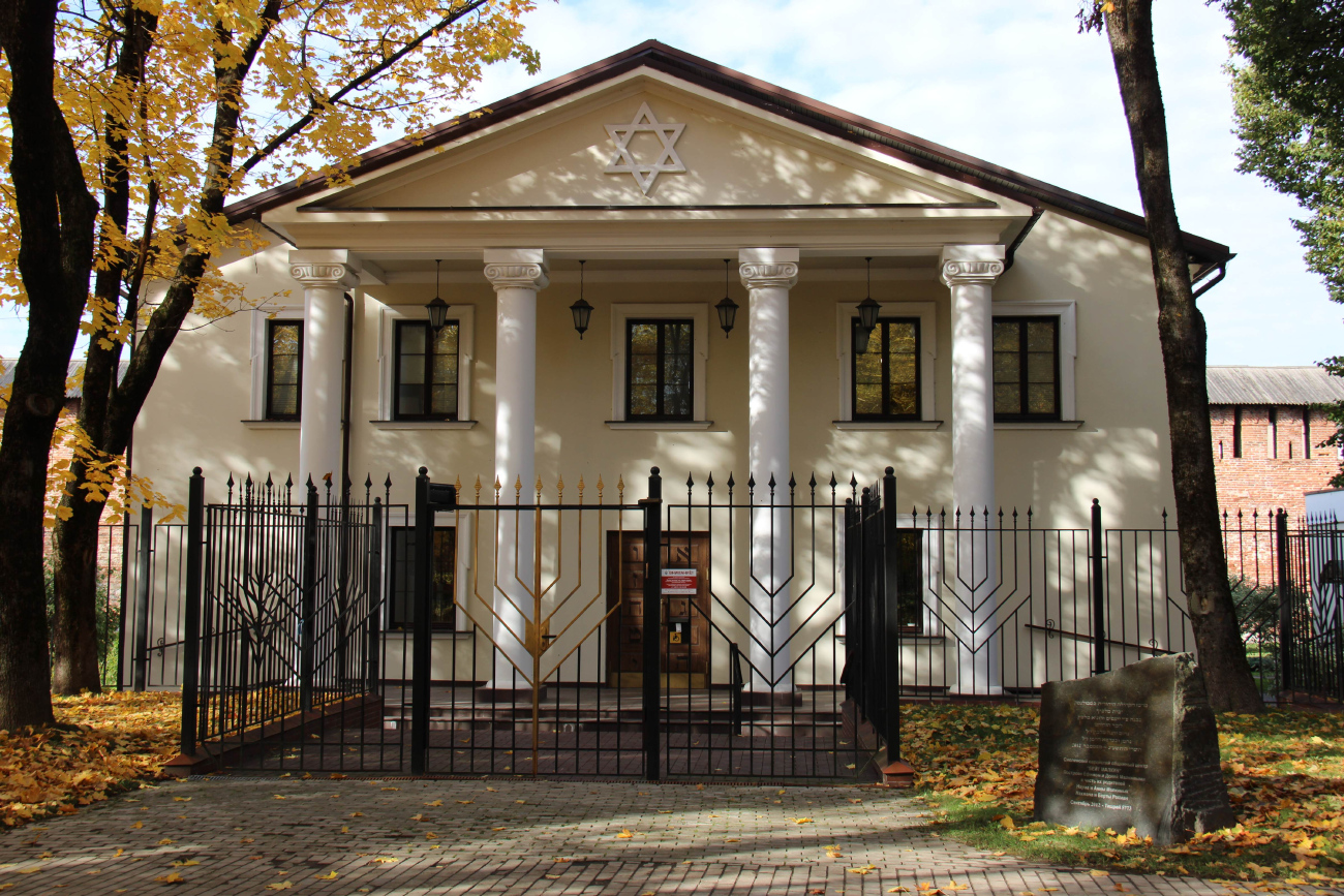 Смоленск, Улица Исаковского, 9