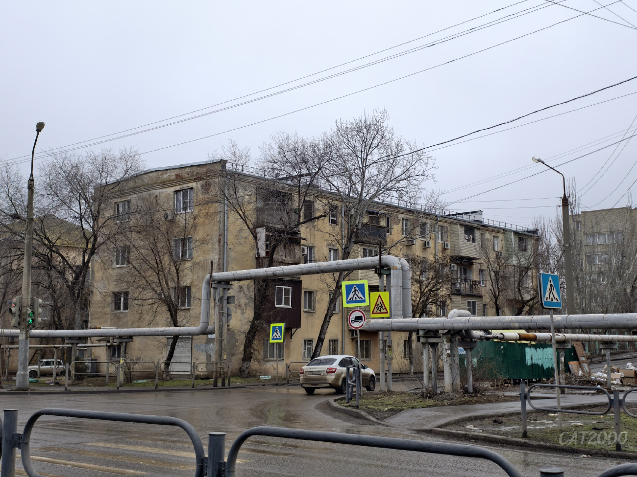 Астрахань, Улица Генерала Епишева, 55 / Улица Николая Островского, 48